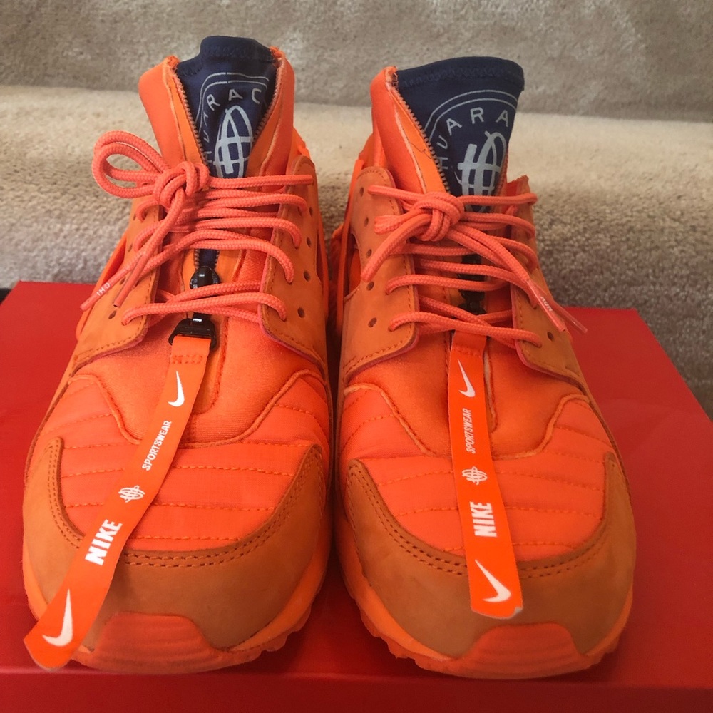 Nike Air Hurache Run QS ‘Chicago’ - Picture 2 of 5